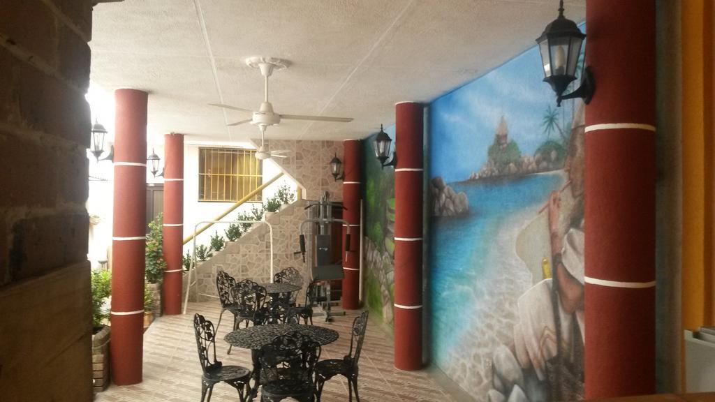 מלון סנטה מרתה Hospederia Casa Familiar מראה חיצוני תמונה