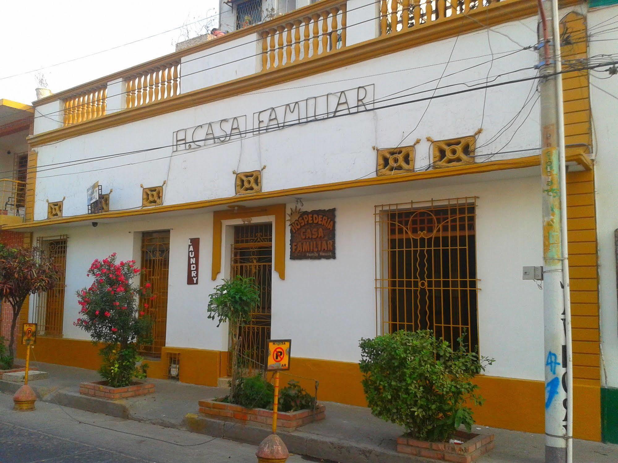 מלון סנטה מרתה Hospederia Casa Familiar מראה חיצוני תמונה
