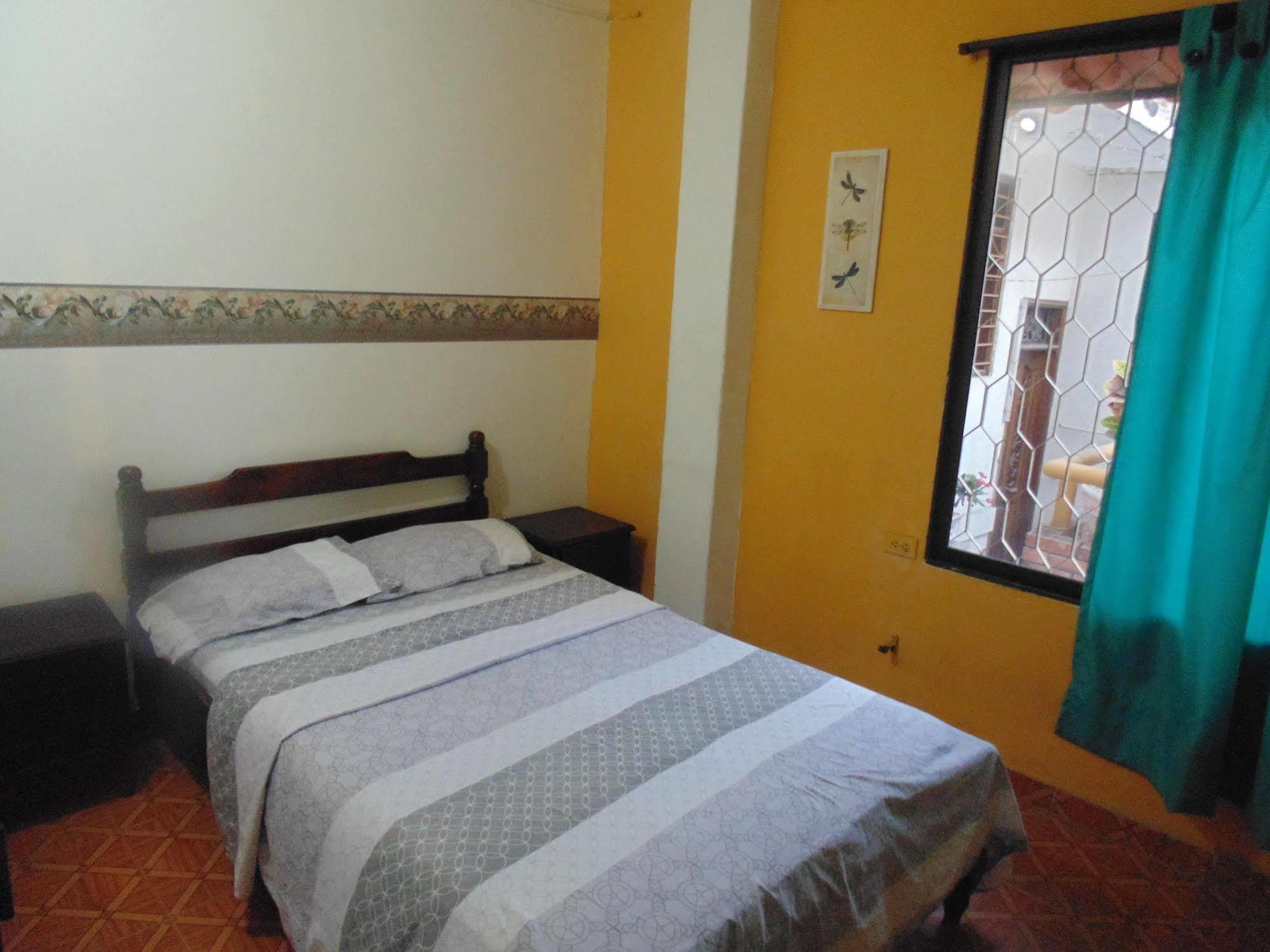 מלון סנטה מרתה Hospederia Casa Familiar מראה חיצוני תמונה